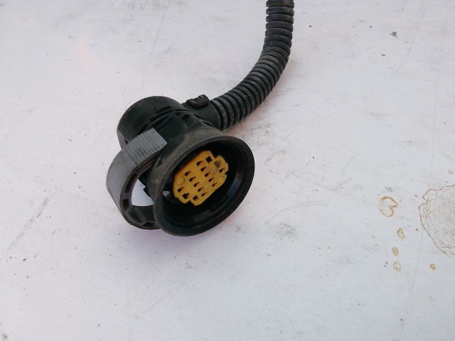 Alfa Romeo 159 jobb első fényszóró elektromos csatlakozó 60682088