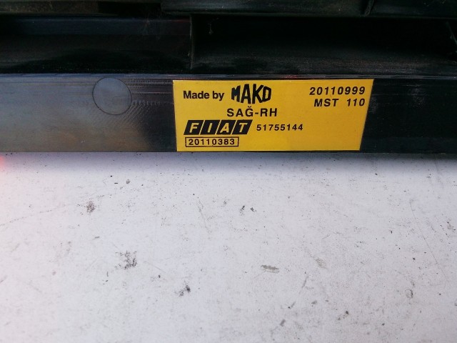 197952 Fiat Doblo 2005-2009 jobb hátsó lámpa, izzófoglalat nélkül!! 51755144