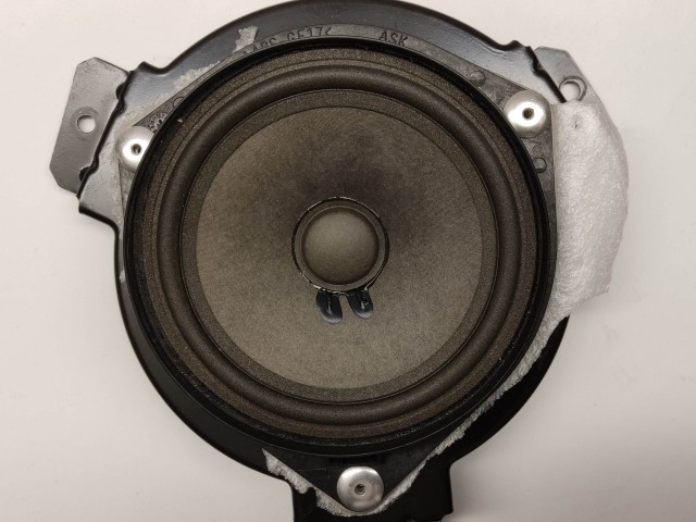 Fiat Doblo III. 130899107 számú, bal első hangszóró