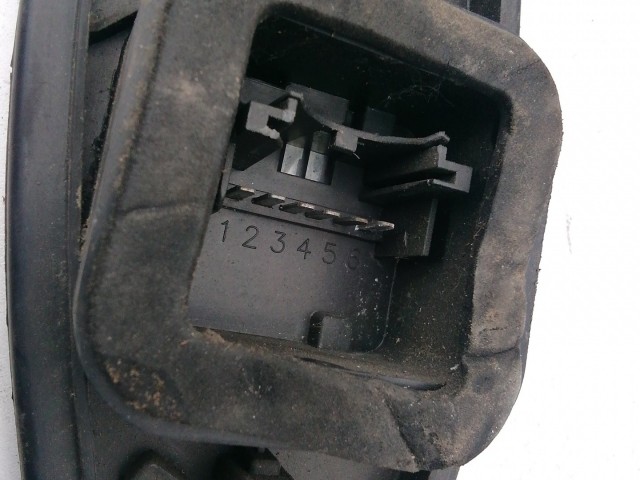 197887 Fiat Doblo 2000-2005 jobb hátsóIzzó foglalat 46738734