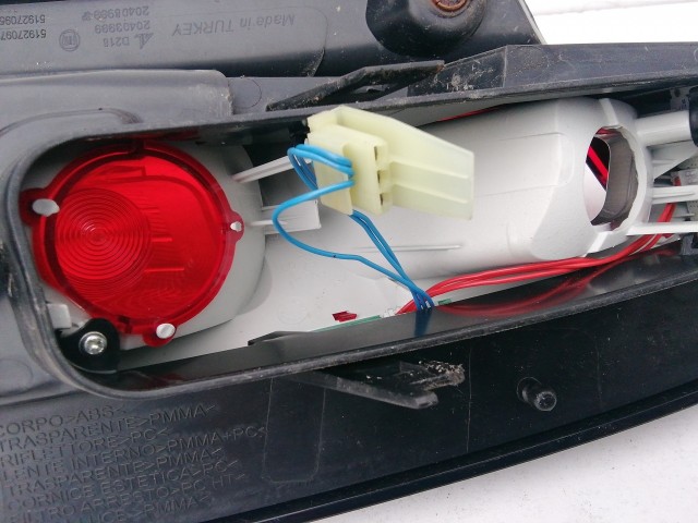 197884 Fiat Punto Evo 2009-2011 Lámpa , Fényszóró Használt  bal hátsó