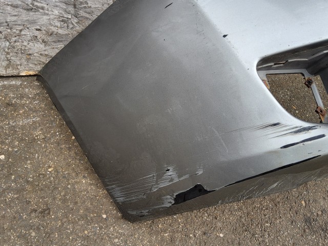 198184 Alfa Romeo 159 első lökhárító, alap kivitel ( nem mosós, nem Pdc-s) a képen látható sérüléssel 71777554