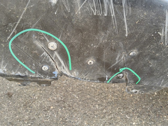 198185 Alfa Romeo 159 első lökhárító, alap kivitel ( nem mosós, nem Pdc-s) a képen látható sérüléssel 71777554