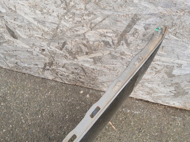 198185 Alfa Romeo 159 első lökhárító, alap kivitel ( nem mosós, nem Pdc-s) a képen látható sérüléssel 71777554