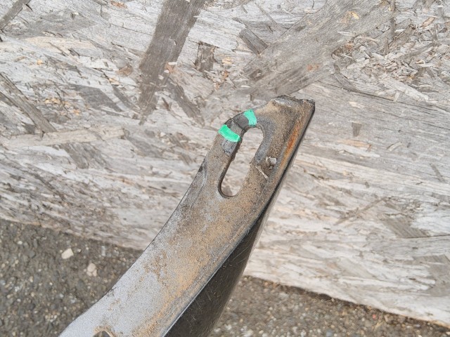 198185 Alfa Romeo 159 első lökhárító, alap kivitel ( nem mosós, nem Pdc-s) a képen látható sérüléssel 71777554