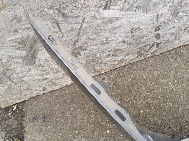 198185 Alfa Romeo 159 első lökhárító, alap kivitel ( nem mosós, nem Pdc-s) a képen látható sérüléssel 71777554