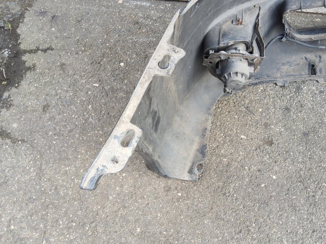 198186 Alfa Romeo 147 2000-2010 Lökhárító Használt  első   a képen látható sérüléssel