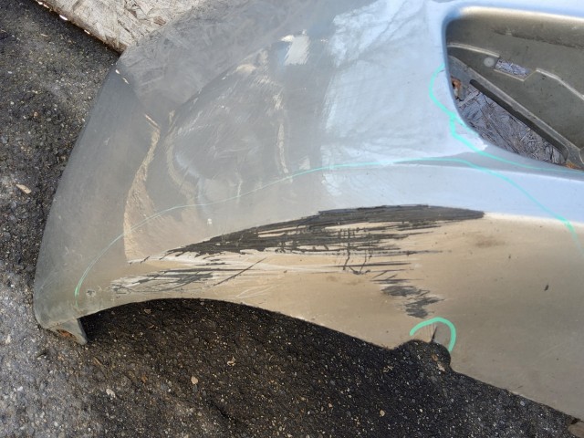 198193 Alfa Romeo 159 első lökhárító, alap kivitel ( nem mosós, nem Pdc-s) a képen látható sérüléssel 71777554