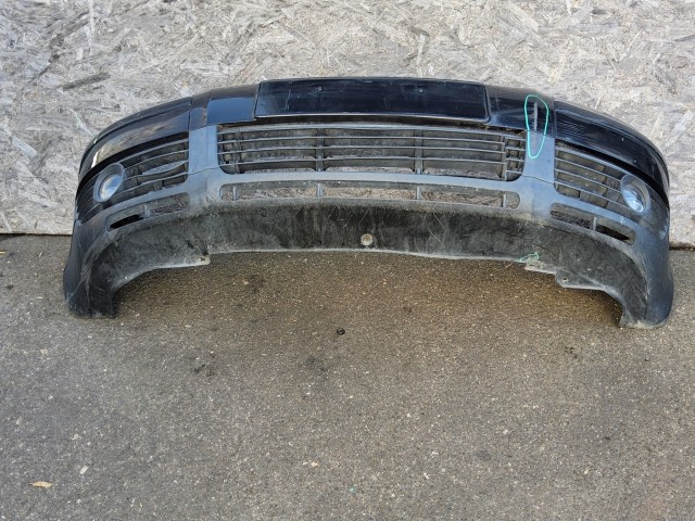 198196 Volkswagen Passat B5 1997-2005 1997-2005 Lökhárító Használt  első Fekete  a képen látható sérüléssel