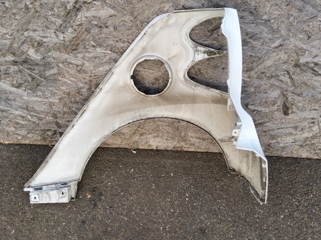 198200 Lökhárító Használt  jobb hátsó Fehér  