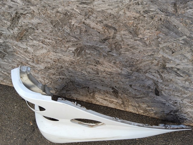 198200 Lökhárító Használt  jobb hátsó Fehér  