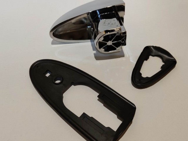 Lancia Ypsilon 2003-2011 utángyártott új jobb első külső kilincs, matt ezüst színű