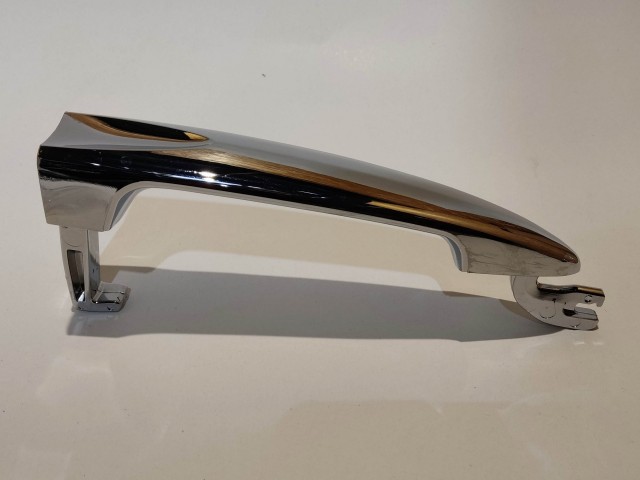 Lancia Ypsilon 2003-2011 utángyártott új jobb első külső kilincs, matt ezüst színű