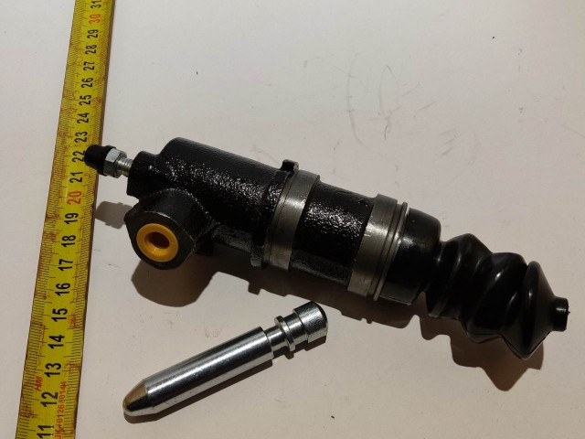 Alfa Romeo 147, 156, Gt utángyártott új, alsó kuplung munkahenger 46835408