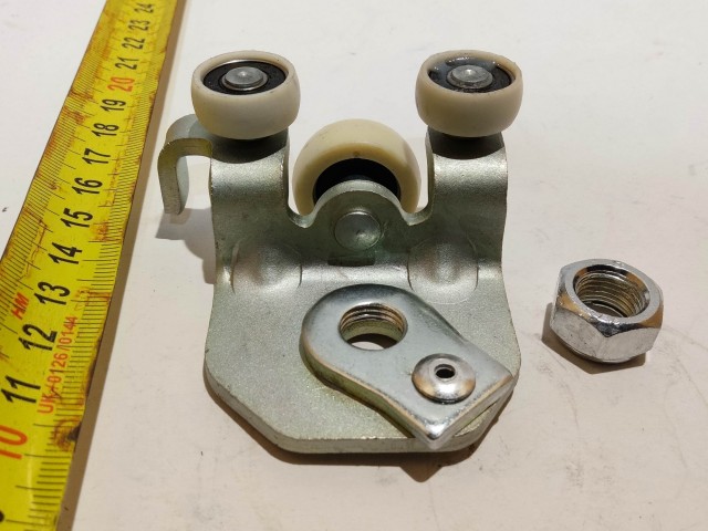 Fiat Ducato 2006- utángyártott új  Jobb felső tolóajtó görgő 1344234080