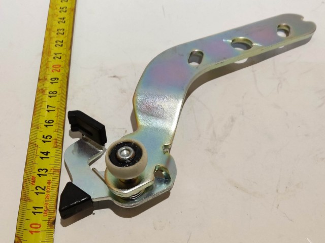 Fiat Ducato 2006- utángyártott új  Jobb alsó tolóajtó görgő 1385585080