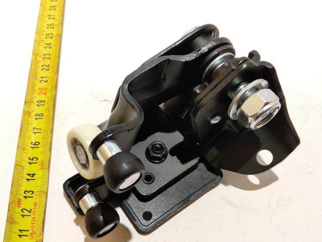 Fiat Ducato 2006- utángyártott új jobb oldali középső tolóajtó görgő  1344266080