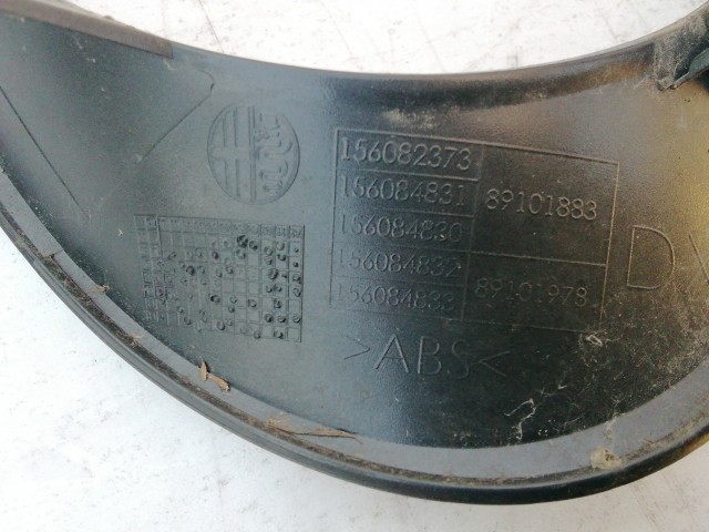 197857 Alfa Romeo MiTo 2008-2018  jobb első fényszóró keret, a képen látható sérüléssel