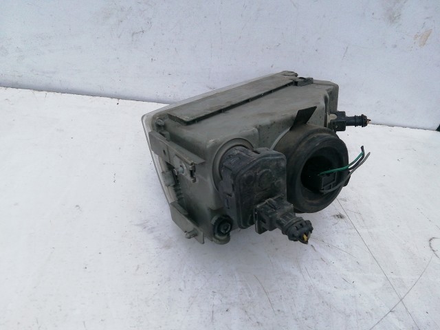 197850 Fiat Punto I. 1993-1999 jobb első fényszóró Hella 46435190