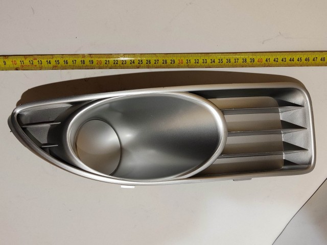 Fiat Linea jobb oldali ,utángyártott új, ködlámpa nélküli rács a lökhárítóba 735460615