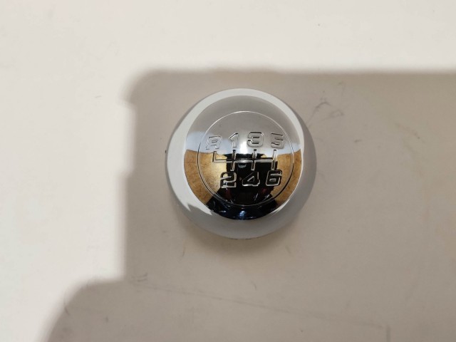 Alfa Romeo Giulietta utángyártott új fényes króm váltógomb  71746349