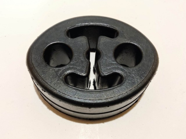 Alfa Romeo 156, 147, Gt, Utángyártott új Kipufogó dob rögzítő gumi 