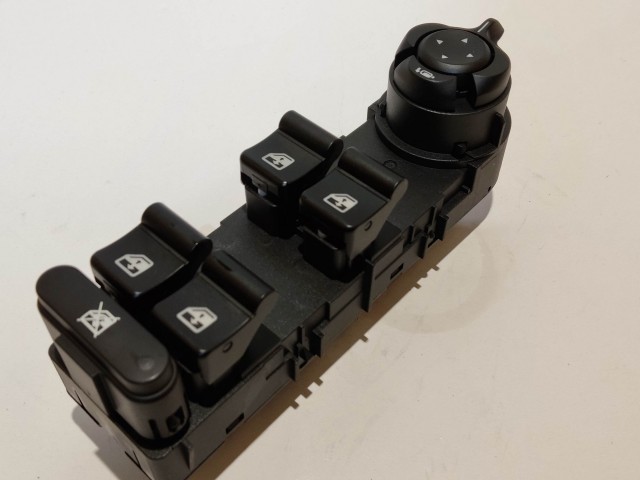 Alfa Romeo Giulietta utángyártott új, bal első ablakemelő kapcsoló 4x, tükörbehajtós kivitel