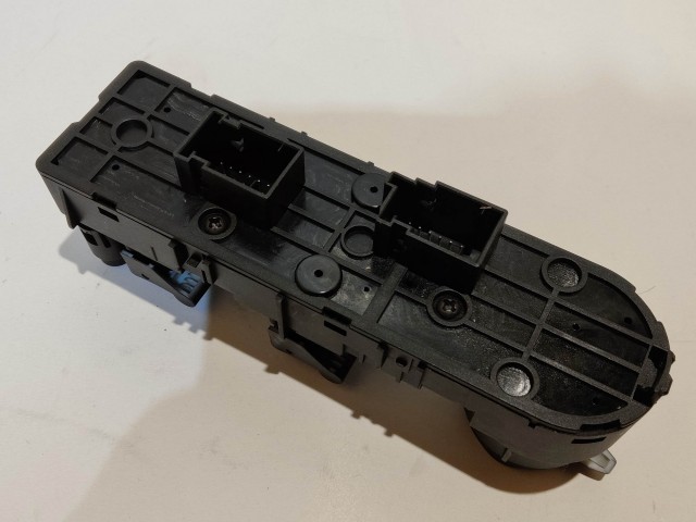 Alfa Romeo Giulietta utángyártott új, bal első elektromos ablakemelő kapcsoló 4x 