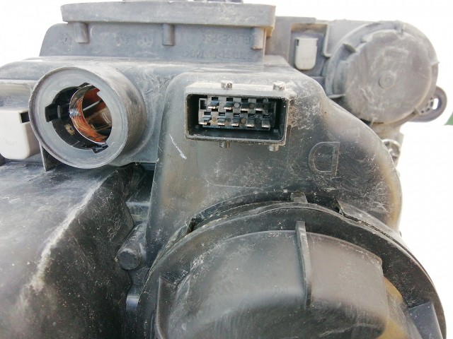 198406 Fiat Ulysse 2001-2010 Lámpa , Fényszóró Használt  sima jobb első