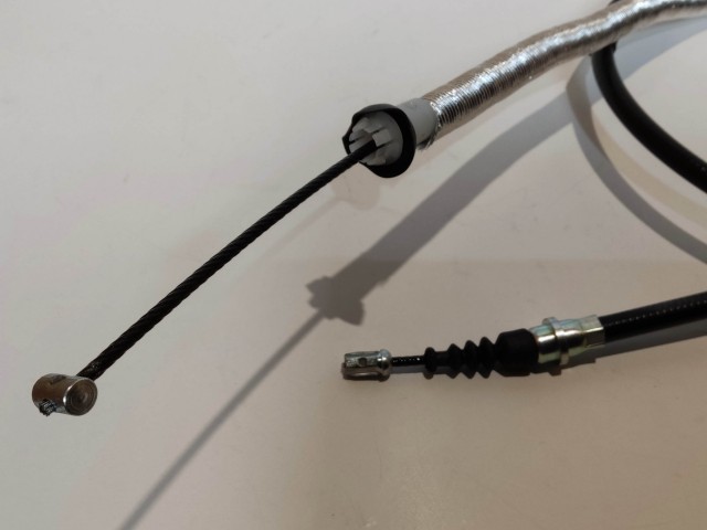 Alfa Romeo MiTo utángyártott új, bal hátsó kézifék kötél 5051902