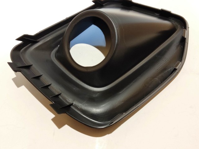 Fiat Fiorino 2016-2024 utángyártott új jobb első ködlámpa keret