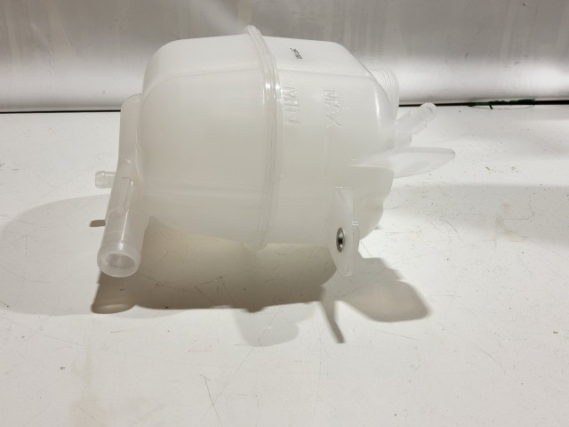 Fiat Fiorino, Qubo utángyártott új kiegyenlítőtartály 51780710