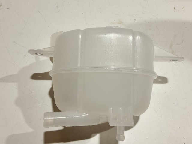 Fiat Fiorino, Qubo utángyártott új kiegyenlítőtartály 51780710