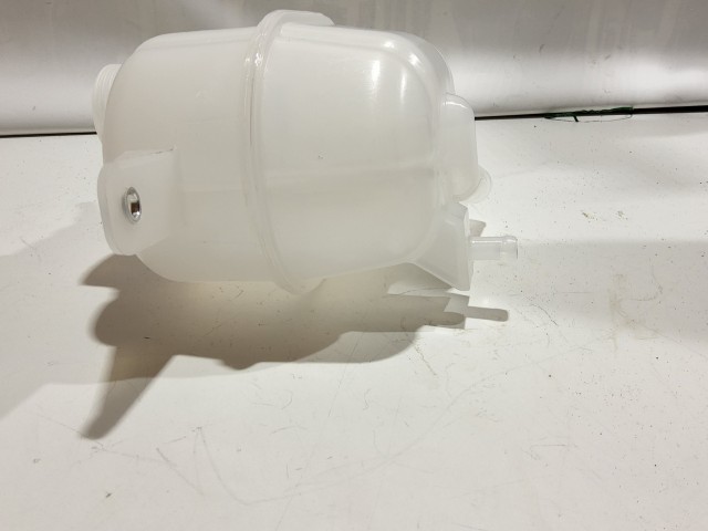 Fiat Fiorino, Qubo utángyártott új kiegyenlítőtartály 51780710