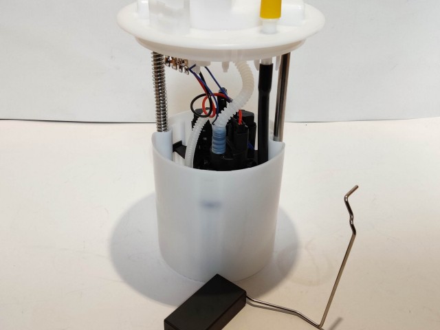 Alfa Romeo 159, Brera, Spidre utángyártott új Diesel üzemanyag szivattyú 50508454