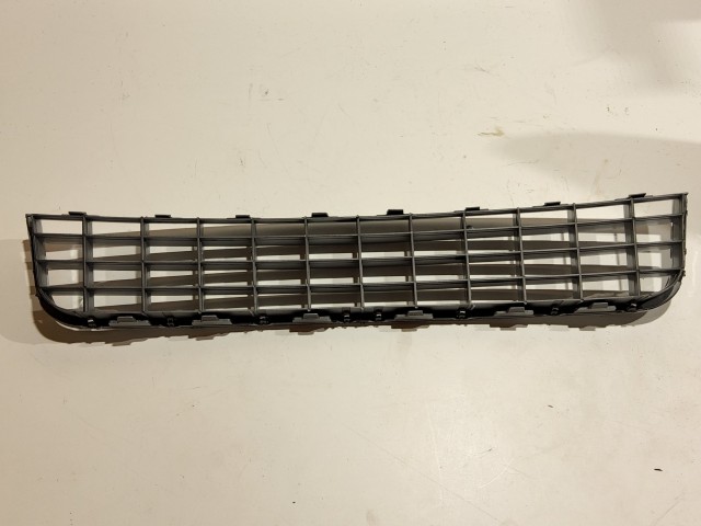 Fiat Linea 2007-2012 utángyártott új, ezüst színű, első alsó középső rács 735492429