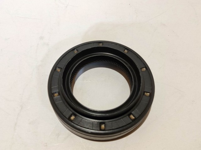 Alfa Romeo, Fiat, Lancia utángyártott új jobb oldali féltengely szimering 55227627