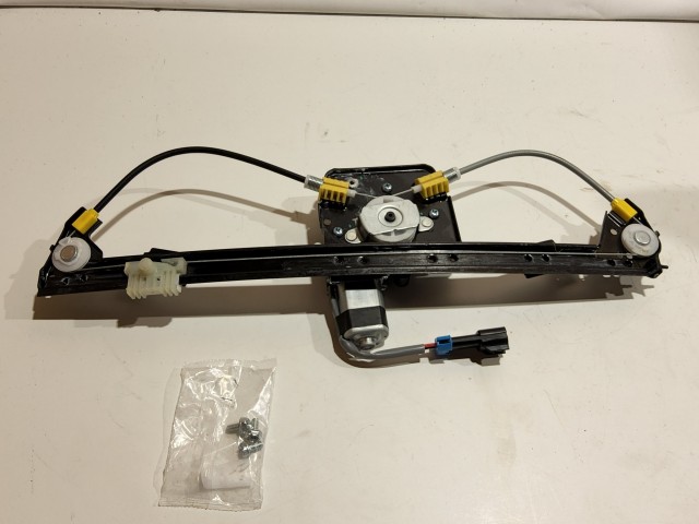 Fiat Grande Punto utángyártott új, bal első elektromos ablakemelő 51786729