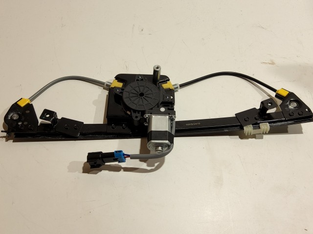 Fiat Grande Punto utángyártott új, bal első elektromos ablakemelő 51786729