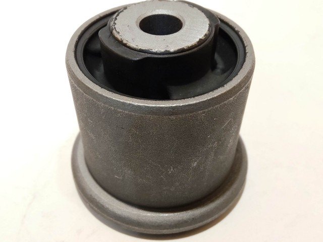 Lancia Lybra utángyártott új, hátsó lengőkar szilent 46545808