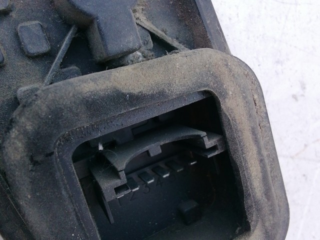 198329 Fiat Doblo 2000-2005 jobb hátsóIzzó foglalat 46738734