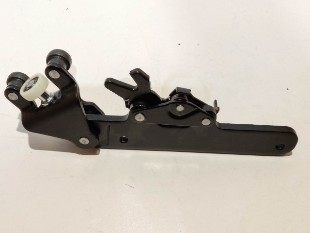 Fiat Doblo 2009-2022 utángyártott új, jobb oldali alsó tolóajtó görgő