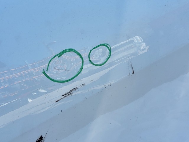 198601 Kia Rio 2011-2017 bal hátsó ajtó, a képen lázható sérüléssel