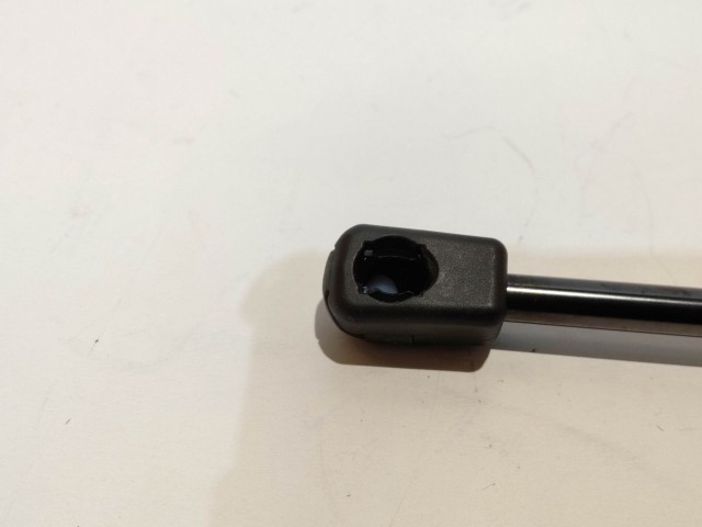 Fiat Stilo 5 ajtós utángyártott új csomagtérajtó teleszkóp 46784995