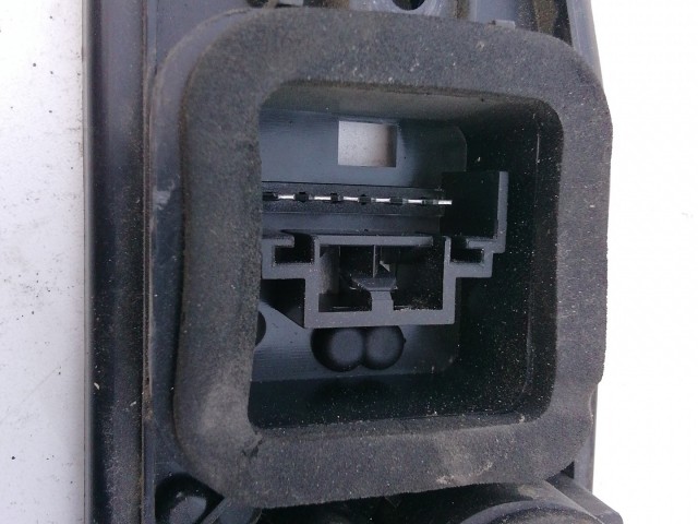 198326 Fiat Doblo 2005-2009  jobb hátsó Izzó foglalat 51755144