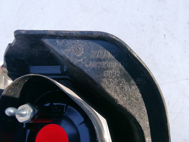 198324 Lancia Musa 2004-2007 jobb hátsó lámpa, izzófoglalat nélkül!!!!