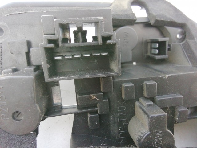 198312 Fiat Multipla 2003-2010 jobb hátsó Izzó foglalat 51720552