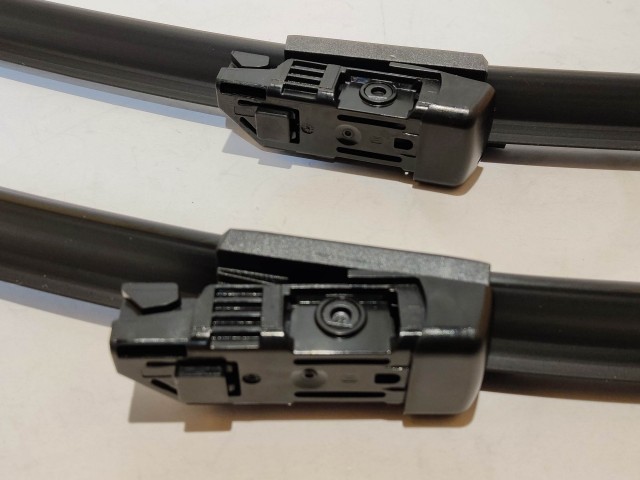 Alfa Romeo Giulietta új (Bosch) első ablaktörlő lapát pár