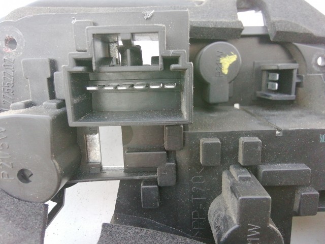 198577 Fiat Multipla 2003-2010 jobb hátsó Izzó foglalat 51720552