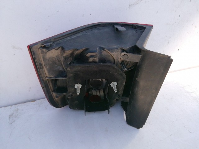 198573 Fiat Stilo kombi bal hátsó külső lámpa, izzófoglalat nélkül!! a képen látható sérüléssel